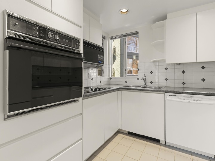 Photo 16 at 202 - 1551 Mariner Walk, False Creek, Vancouver West