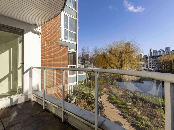 Photo 33 at 202 - 1551 Mariner Walk, False Creek, Vancouver West