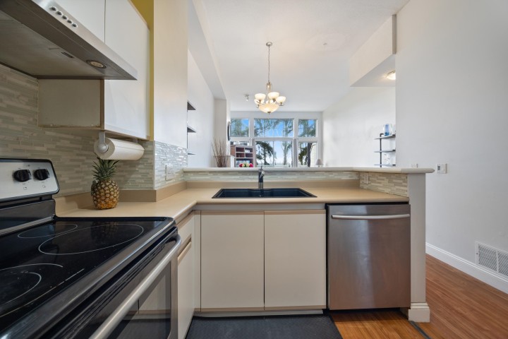 Photo 3 at 5 - 3586 Rainier Place, Champlain Heights, Vancouver East