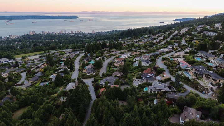 Photo 31 at 1440 Sandhurst Place, Chartwell, West Vancouver