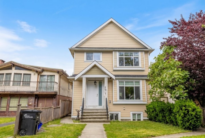 Photo 1 at 2681 E 41st Avenue, Collingwood VE, Vancouver East