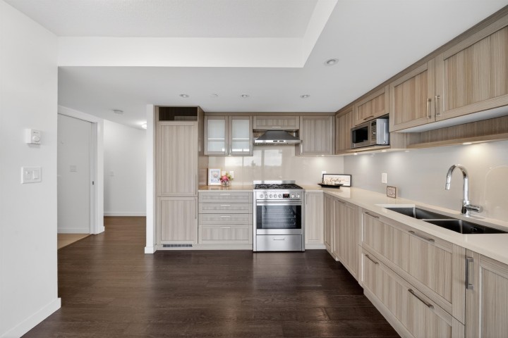 Photo 10 at 1502 - 5470 Ormidale Street, Vancouver East