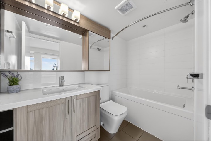 Photo 8 at 1502 - 5470 Ormidale Street, Vancouver East