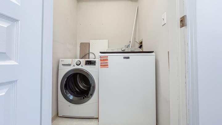 Photo 11 at 205 - 8430 Jellicoe Street, South Marine, Vancouver East