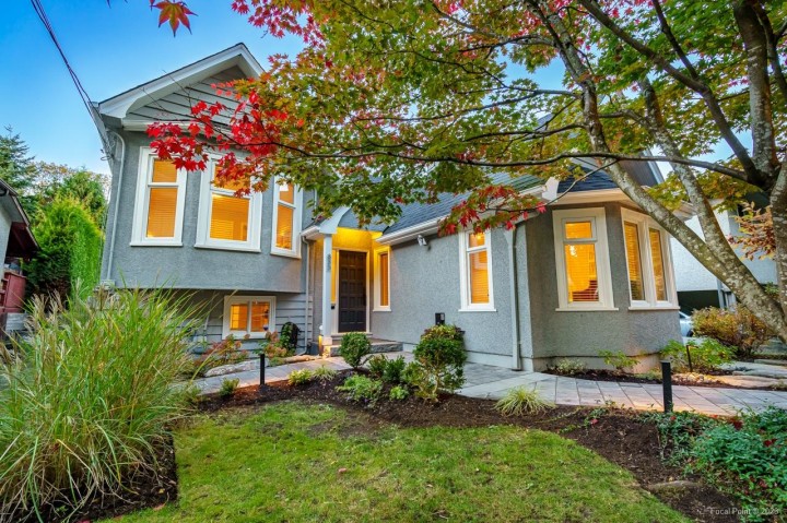 Photo 2 at 855 E 22nd Avenue, Fraser VE, Vancouver East