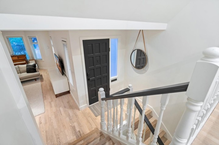 Photo 3 at 855 E 22nd Avenue, Fraser VE, Vancouver East