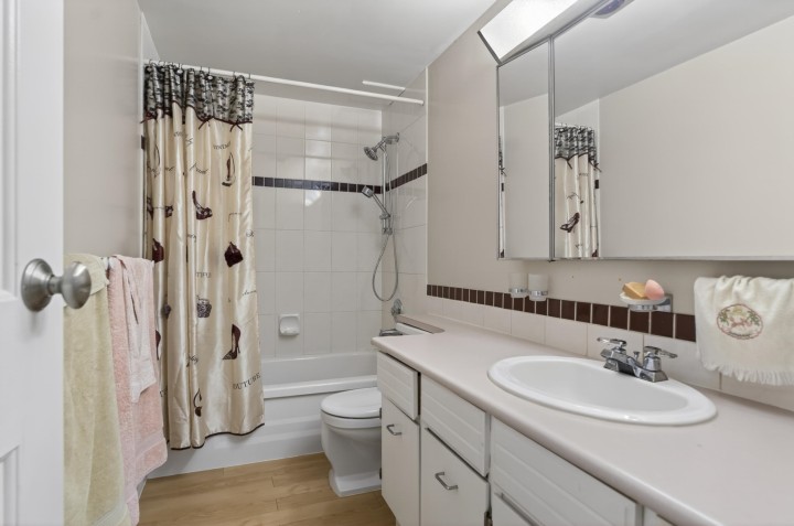 Photo 14 at 105 - 236 W 2nd Street, Lower Lonsdale, North Vancouver
