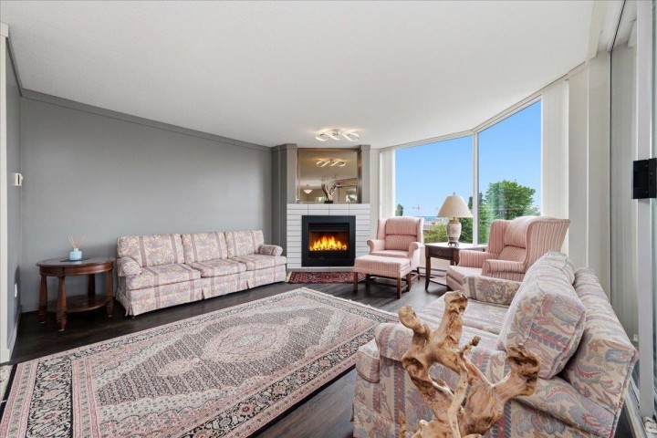 Photo 7 at 102 - 123 E Keith Road, Lower Lonsdale, North Vancouver