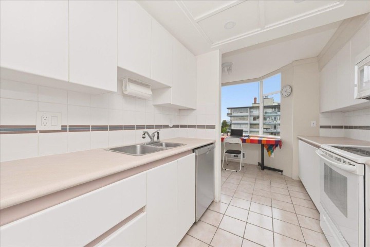 Photo 10 at 102 - 123 E Keith Road, Lower Lonsdale, North Vancouver