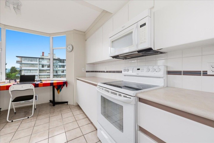 Photo 11 at 102 - 123 E Keith Road, Lower Lonsdale, North Vancouver