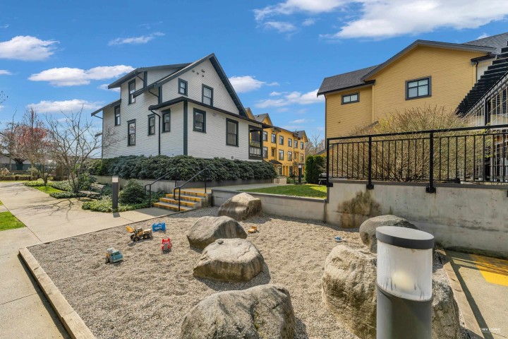 Photo 34 at 5795 Wales Street, Killarney VE, Vancouver East