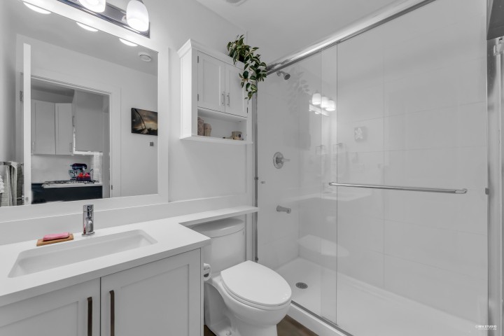 Photo 15 at 5795 Wales Street, Killarney VE, Vancouver East