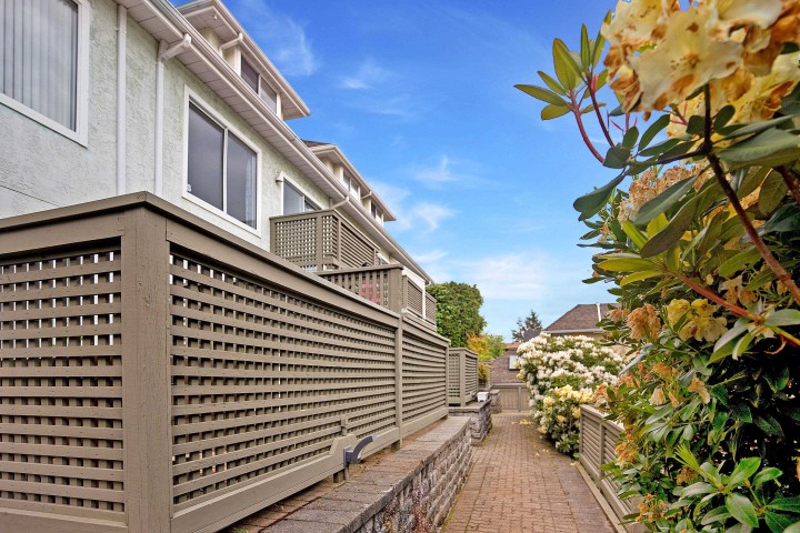 Photo 4 at 7 - 232 E 6th Street, Lower Lonsdale, North Vancouver