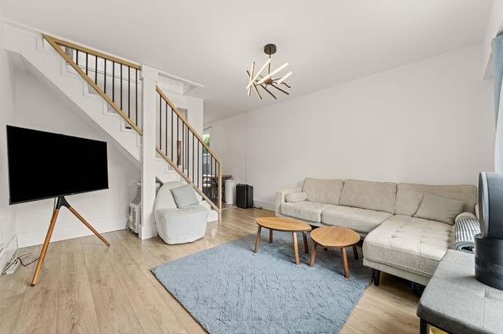 Photo 15 at 266 E 32nd Avenue, Main, Vancouver East