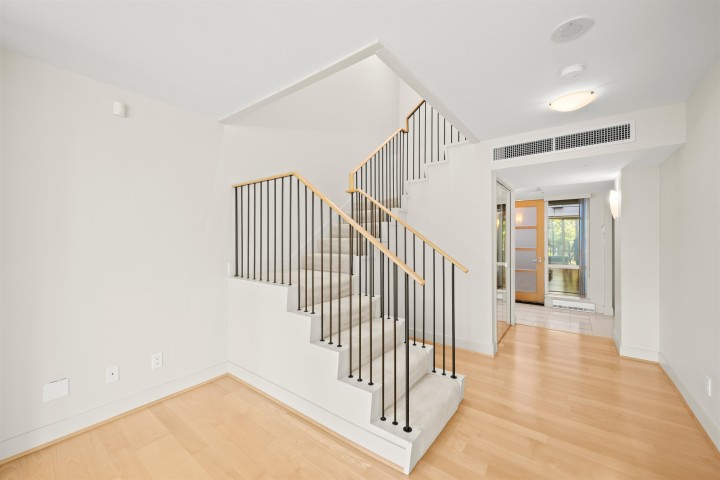 Photo 10 at 206 - 560 Nicola Street, Coal Harbour, Vancouver West