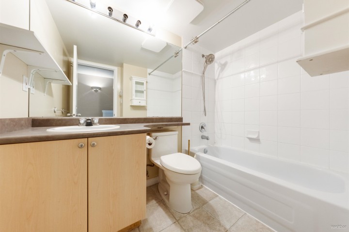 Photo 23 at 229 E 11th Avenue, Mount Pleasant VE, Vancouver East