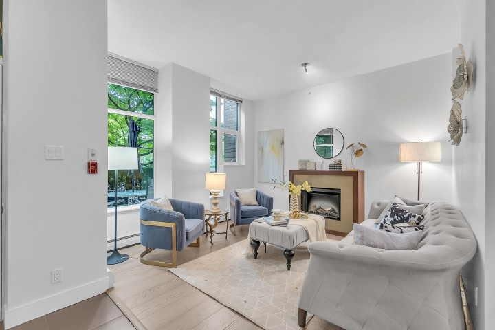 Photo 3 at 164 W 13th Street, Central Lonsdale, North Vancouver