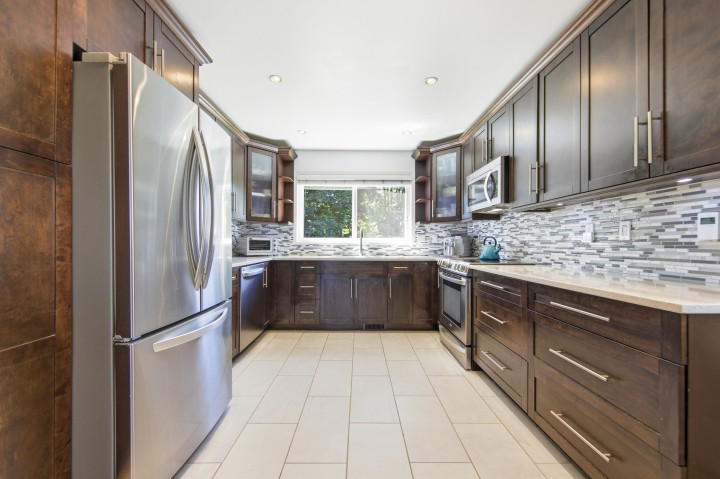 Photo 7 at 547 Fairway Drive, Dollarton, North Vancouver