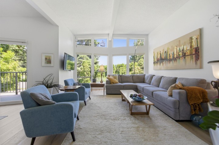 Photo 5 at 547 Fairway Drive, Dollarton, North Vancouver