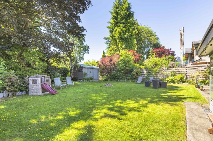Photo 30 at 547 Fairway Drive, Dollarton, North Vancouver