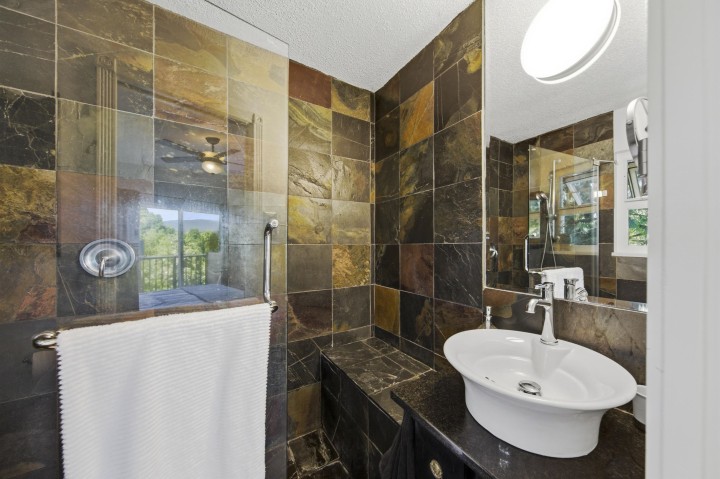 Photo 15 at 547 Fairway Drive, Dollarton, North Vancouver