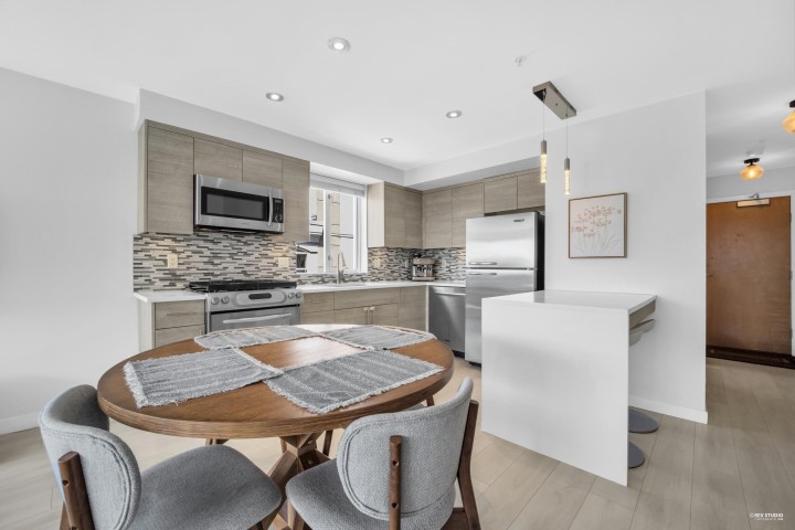 Photo 5 at 401 - 122 E 3rd Street, Lower Lonsdale, North Vancouver