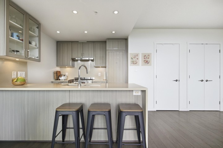 Photo 11 at 1104 - 5665 Boundary Road, Collingwood VE, Vancouver East