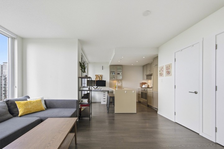 Photo 4 at 1104 - 5665 Boundary Road, Collingwood VE, Vancouver East