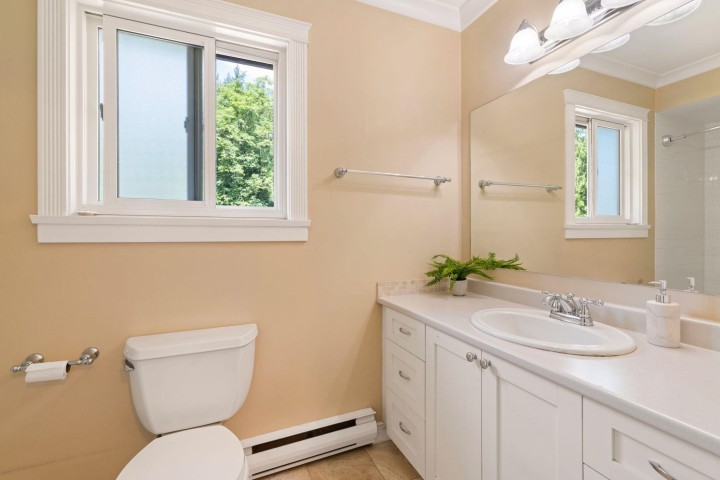 Photo 18 at 697 E Braemar Road, Braemar, North Vancouver