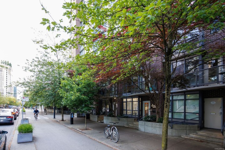 Photo 2 at 1082 Hornby Street, Downtown VW, Vancouver West