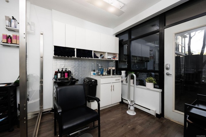 Photo 4 at 1082 Hornby Street, Downtown VW, Vancouver West
