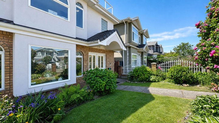 Photo 3 at 2776 E Georgia Street, Renfrew VE, Vancouver East