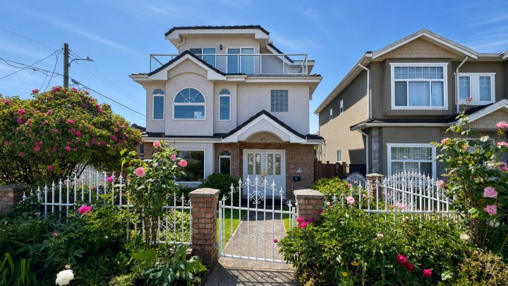 Photo 1 at 2776 E Georgia Street, Renfrew VE, Vancouver East