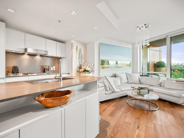 Photo 2 at 803 - 8555 Granville Street, S.W. Marine, Vancouver West