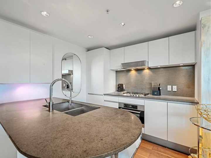 Photo 7 at 803 - 8555 Granville Street, S.W. Marine, Vancouver West