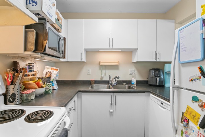 Photo 10 at PH1 - 120 Garden Drive, Hastings, Vancouver East