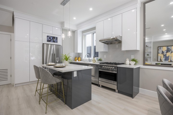 Photo 9 at 1 - 5808 Lanark Street, Knight, Vancouver East