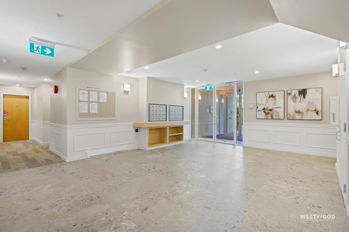 Photo 4 at 207 - 6198 Ash Street, Oakridge VW, Vancouver West