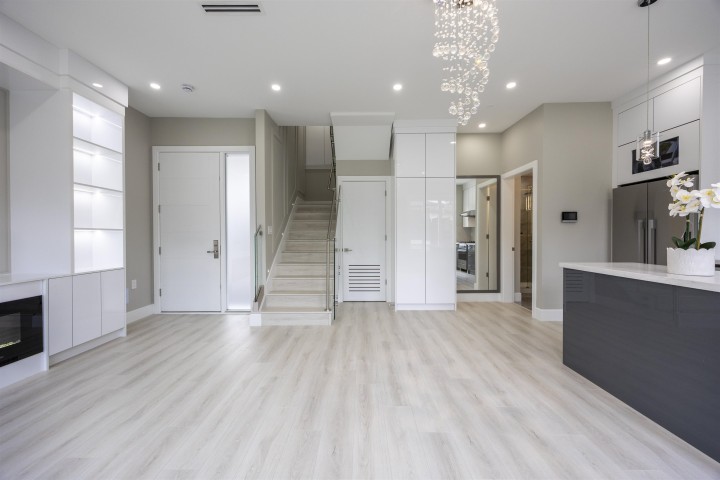 Photo 9 at 2 - 5808 Lanark Street, Vancouver East