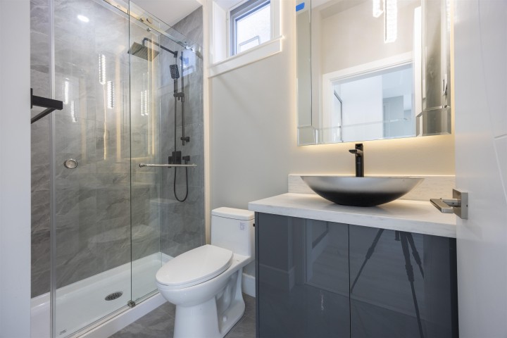 Photo 11 at 2 - 5808 Lanark Street, Vancouver East