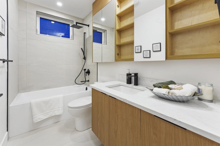 Photo 20 at 1 - 1322 E 13th Avenue, Grandview Woodland, Vancouver East