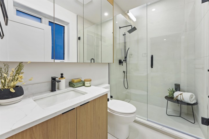 Photo 18 at 1 - 1322 E 13th Avenue, Grandview Woodland, Vancouver East