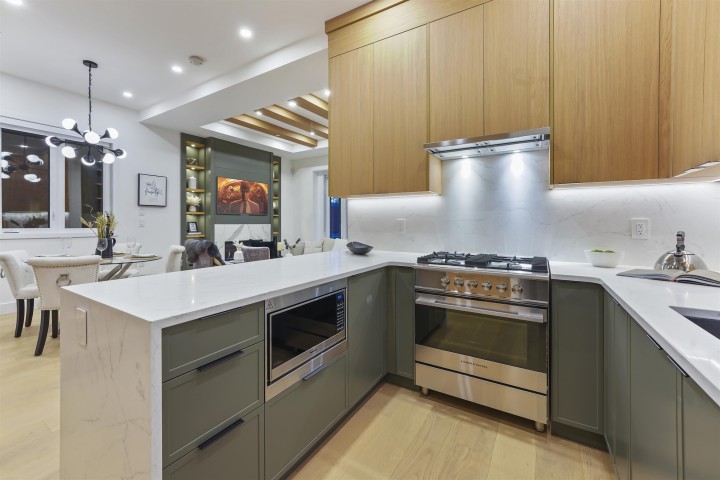 Photo 11 at 1 - 1322 E 13th Avenue, Grandview Woodland, Vancouver East
