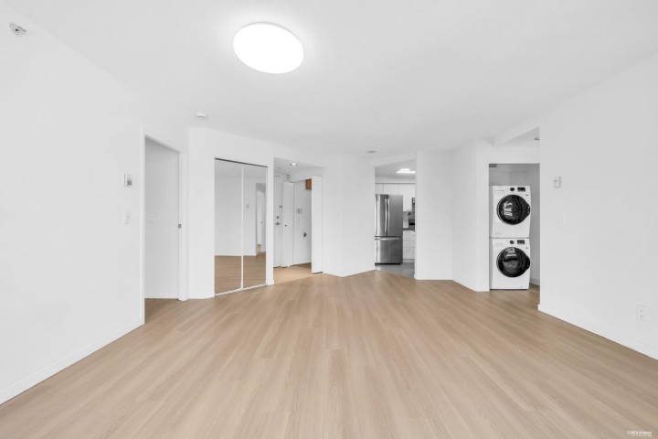Photo 17 at 507 - 388 Drake Street, Yaletown, Vancouver West