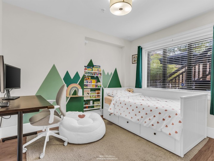 Photo 32 at 436 Lakewood Drive, Hastings, Vancouver East