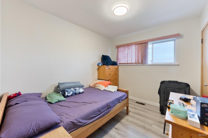 Photo 12 at 3185 E 16th Avenue, Renfrew Heights, Vancouver East