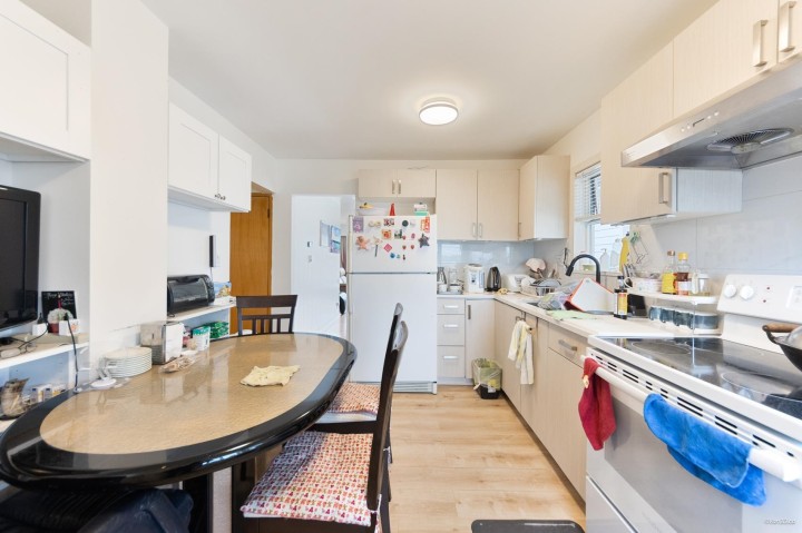 Photo 9 at 3185 E 16th Avenue, Renfrew Heights, Vancouver East