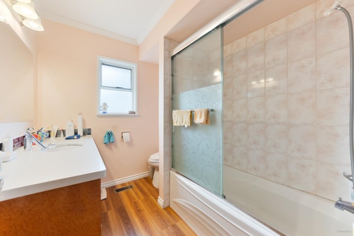 Photo 15 at 3185 E 16th Avenue, Renfrew Heights, Vancouver East