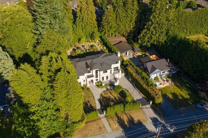 Photo 38 at 920 3rd Street, West Vancouver