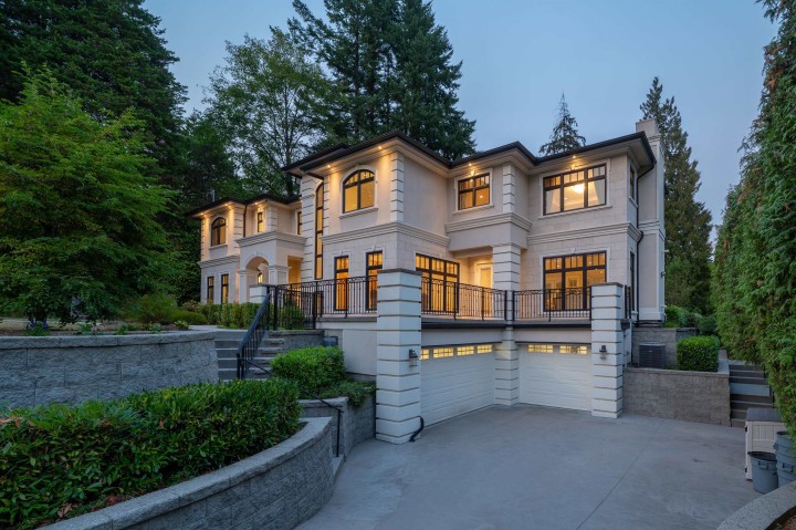 Photo 33 at 920 3rd Street, West Vancouver